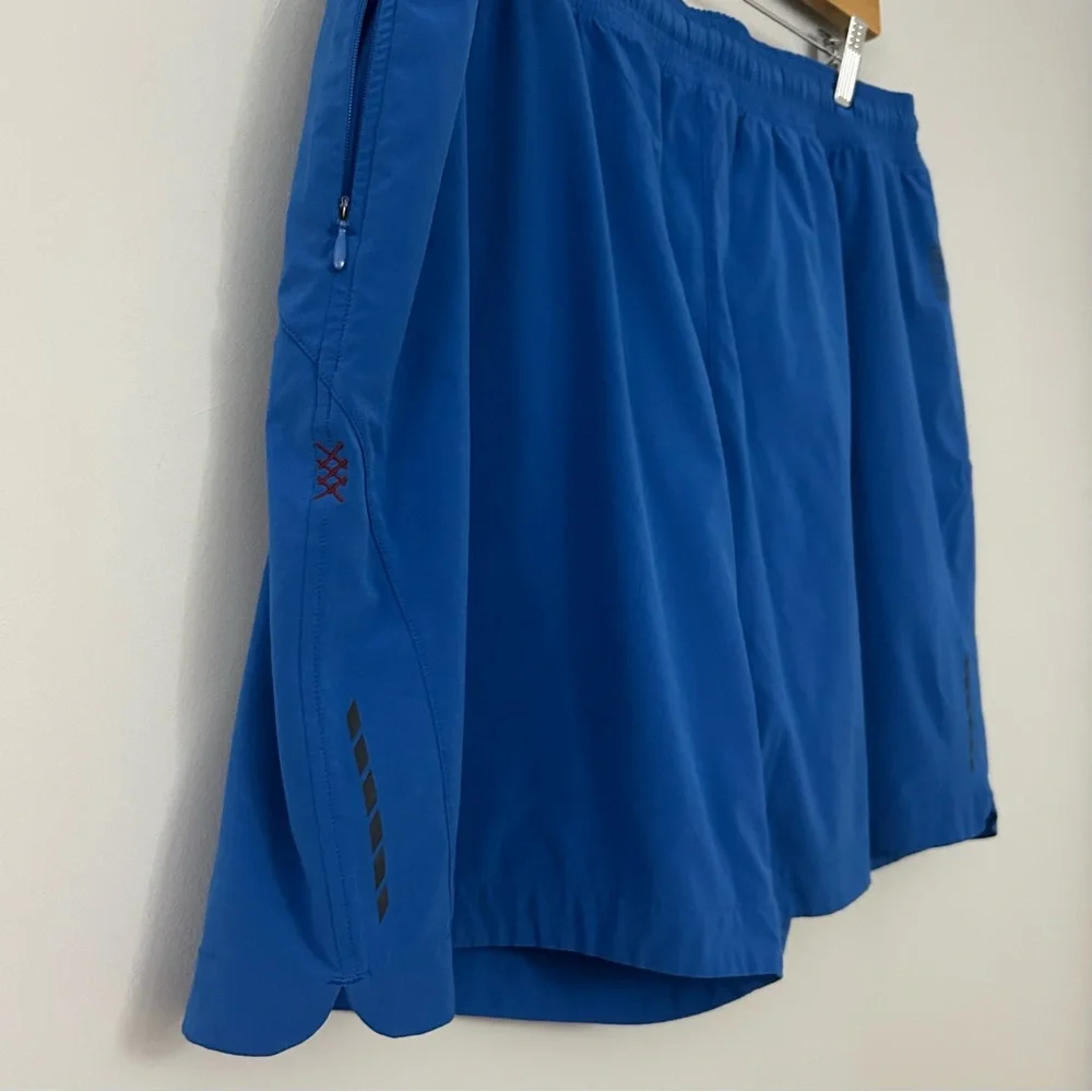 Rhone Men’s Blue Lined Athletic Shorts